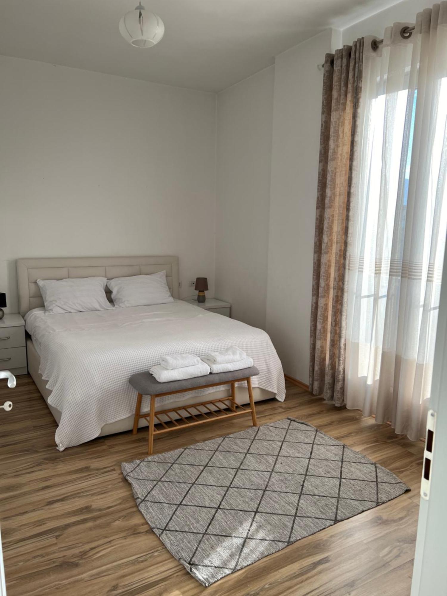 Alpha Modern Spacious Апартаменты